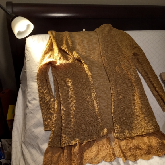 Sweater/jacket - Picture 3 of 6